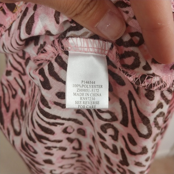 Beautiful High/Low Top by Almost Famous - Picture 4 of 6